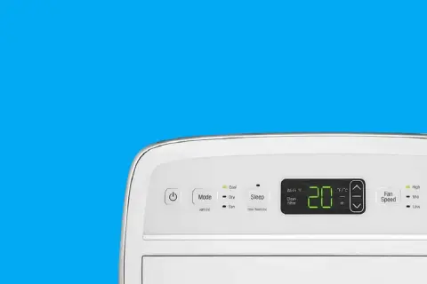 Panel de control de un aire acondicionado portátil, con pantalla digital mostrando 20°C y botones para modo, sueño y velocidad del ventilador. ¡Es como un pingüino de aire acondicionado!