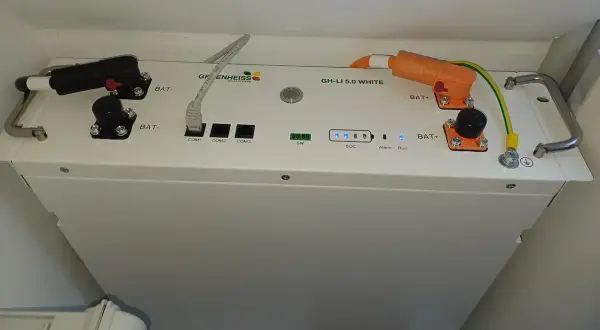 Sistema de batería solar GH-LI 5.0 WHITE. Ideal para aprovechar la subvencion bateria solar y almacenar energía.